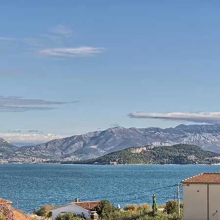 The Lookout Liveli - Premium Sea-view Apartment Slatine