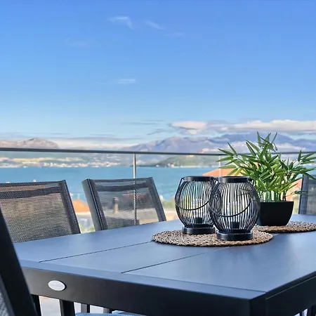 Apartment The Lookout Liveli - Premium Sea-view Slatine